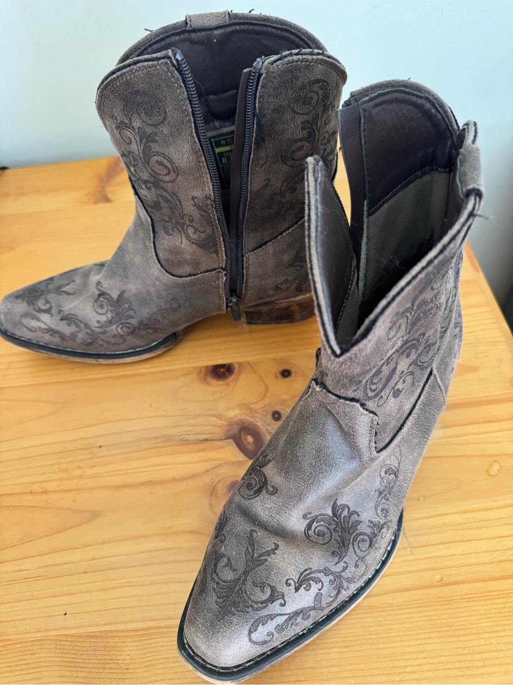 Roper Gray Embroidered Western Ankle Booties